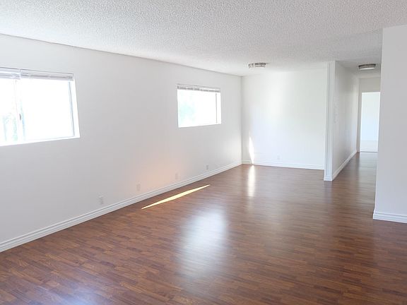 5th image of 31 29th Ave APT 3