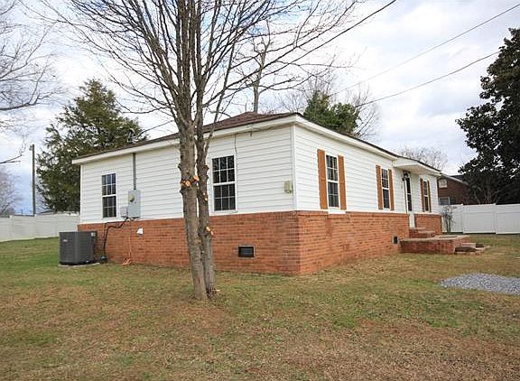 3rd image of 324 Hibriten Dr