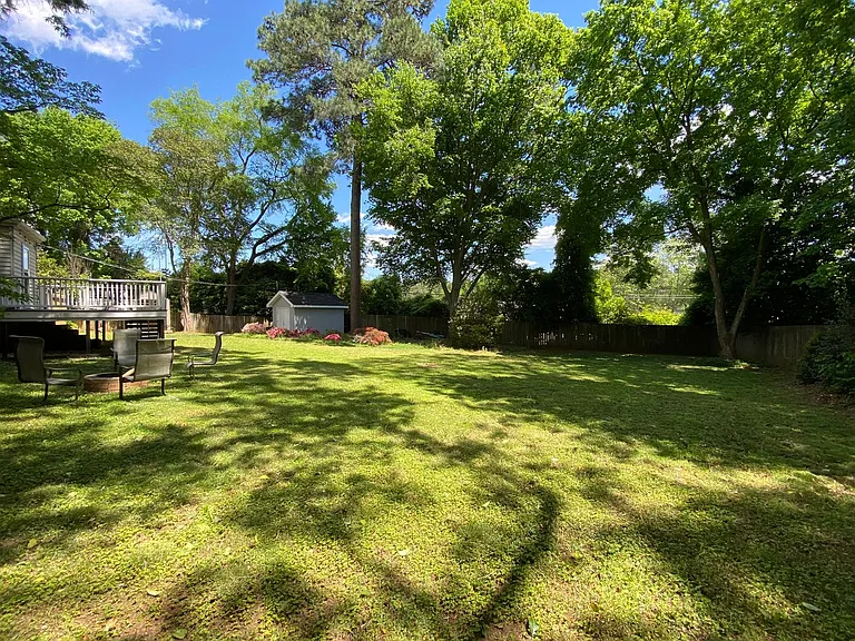 1938 Fairfield Dr — Photo 23