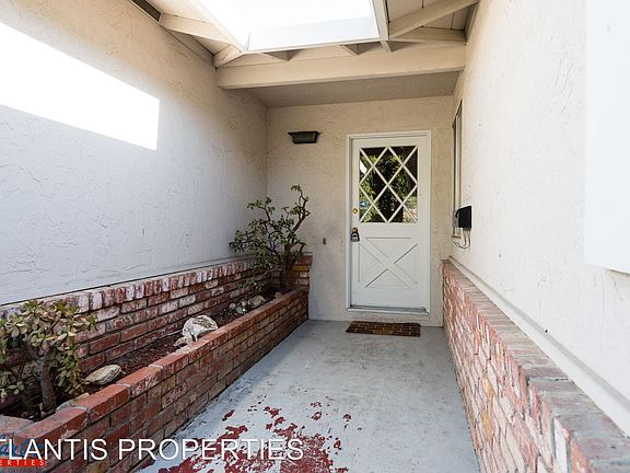 3rd image of 228 Lanitos Ave