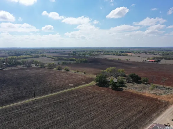 10085 Shepherd Rd, Atascosa, TX 78002
