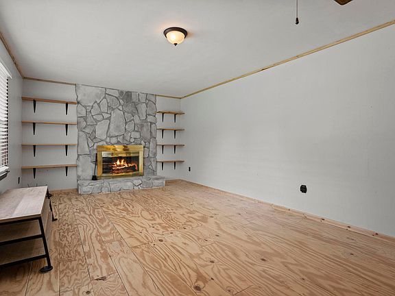 5th image of 1022 Lakemont Rd