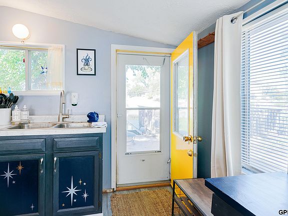 2nd image of 9 Old Lodge Rd