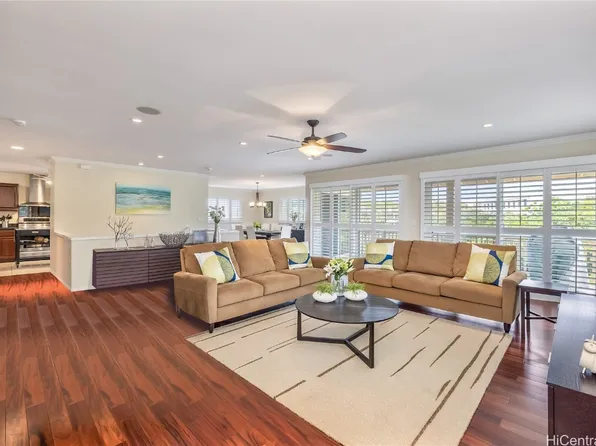 2762 Kalawao St #31, Honolulu, HI 96822