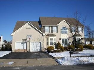28 Veterans Dr, South River, NJ 08882