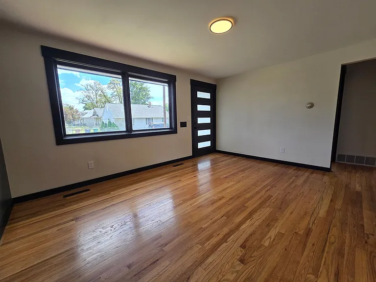 3717 N Perry St — Photo 4