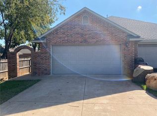 314 Woodbriar #314, Noble, OK 73068