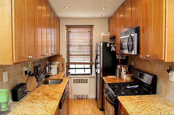 Sold by Better Homes & Gardens FH Realty | media 28