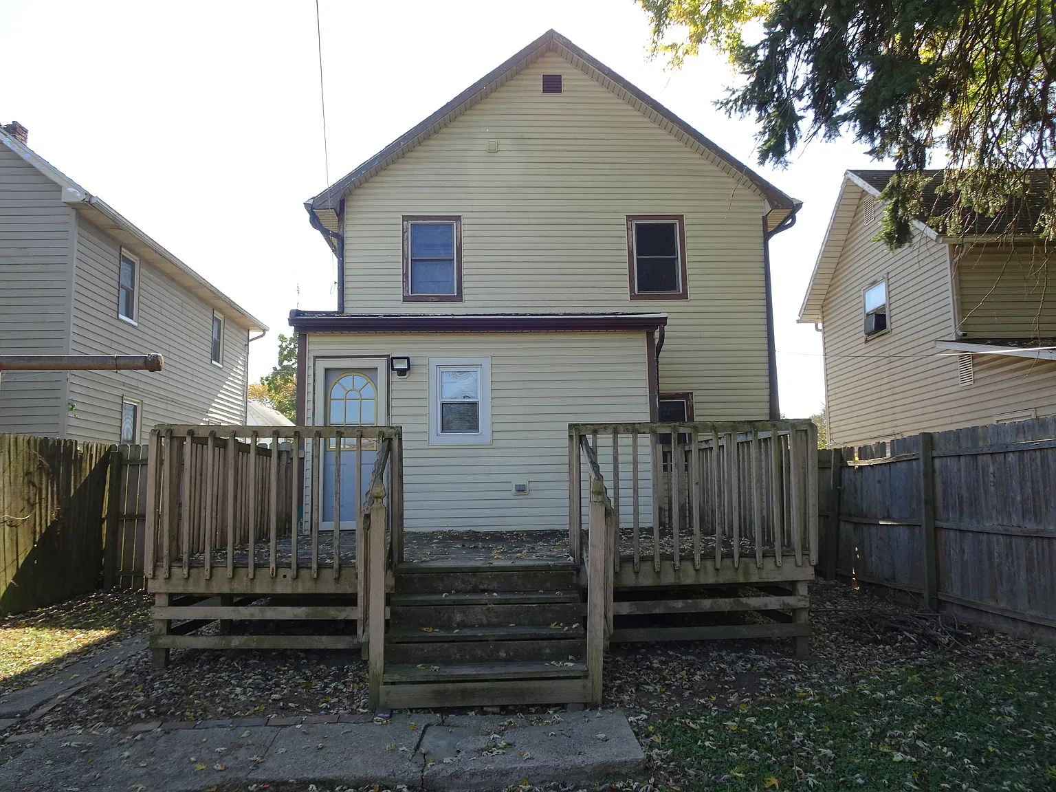 3 bed, 1344 sqft, $1,290 — Photo 2