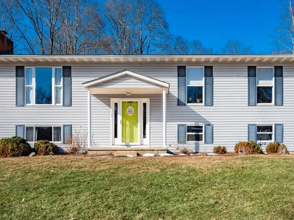 125 Persimmon Dr, Newark, OH 43055