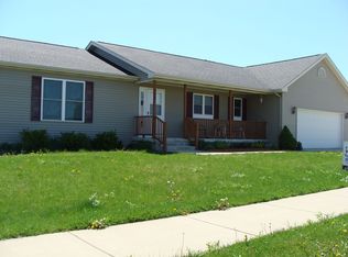 409 Daisy Dr, Saint Johns, MI