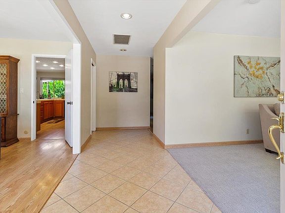 3rd image of 4400 Calle De Farrar