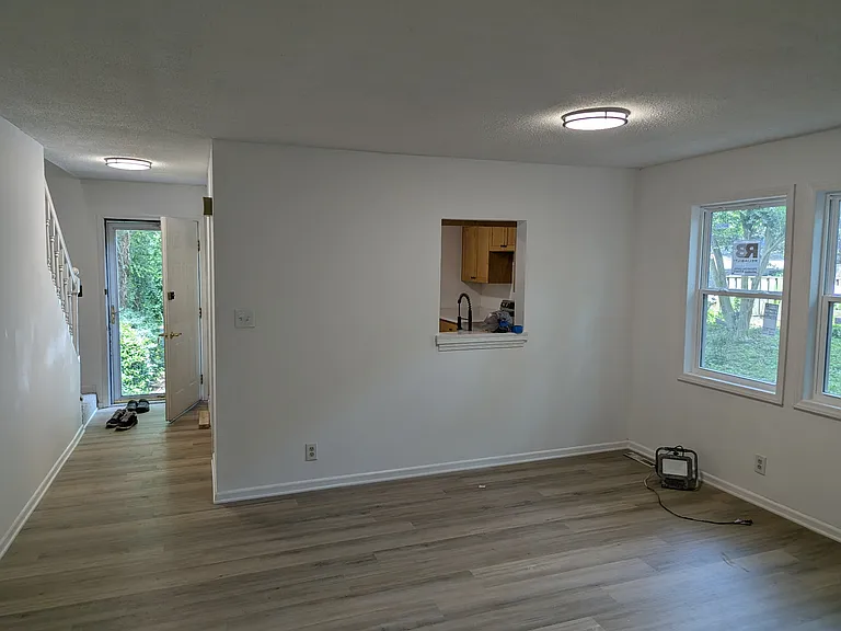 390 Micasa Dr — Photo 7