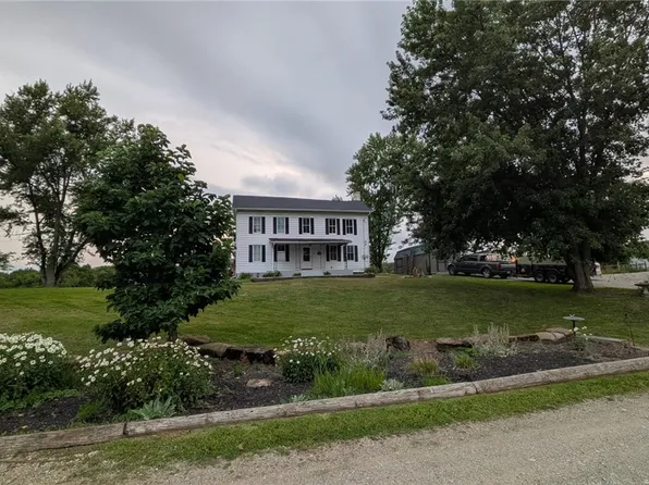 135 Cosky Ln, Rochester, PA 15074