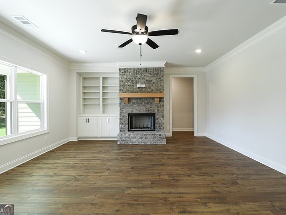7th image of this home