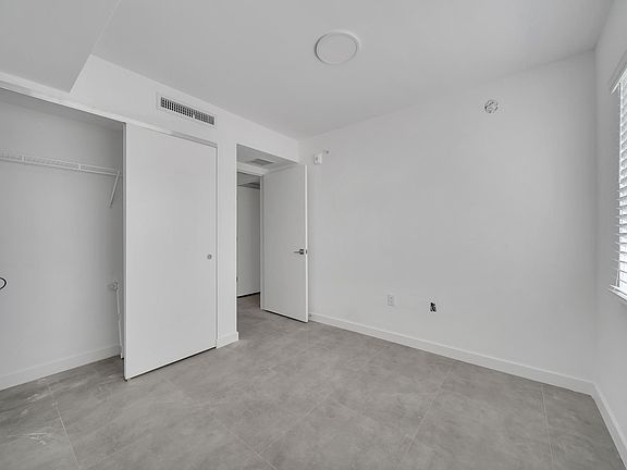 5th image of 14752 NE 6th Ave #301