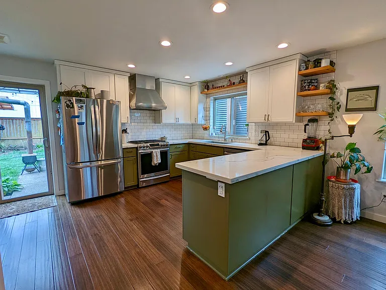 2408 N Baldwin St — Photo 12