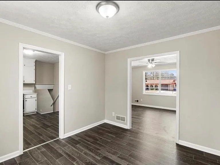 3800 Leisure Ln — Photo 6