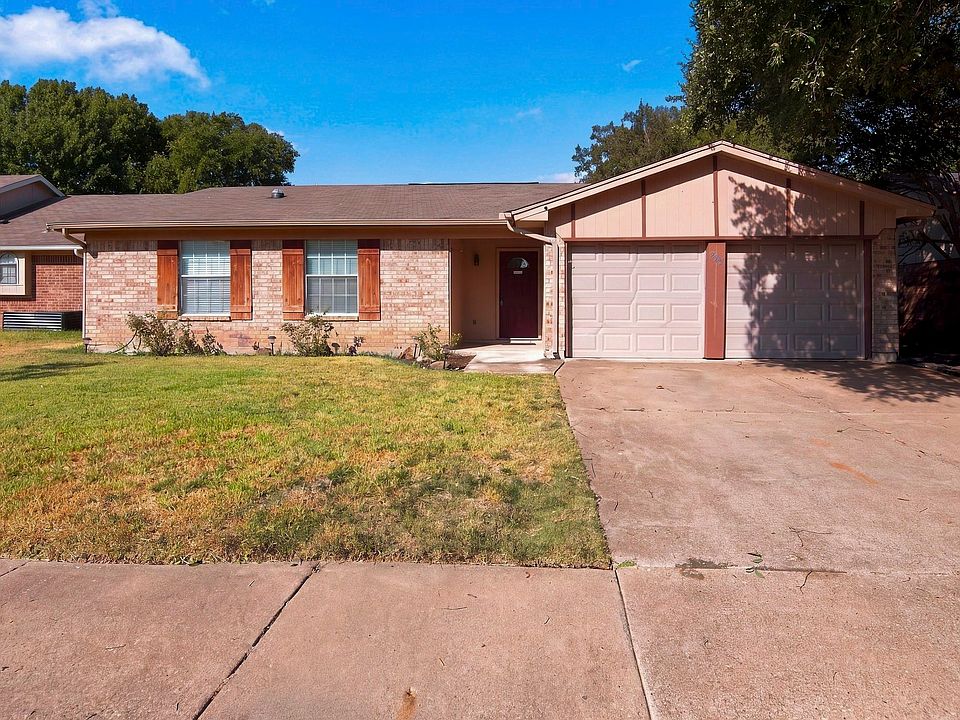 1st image of 7917 Berry Brook Dr