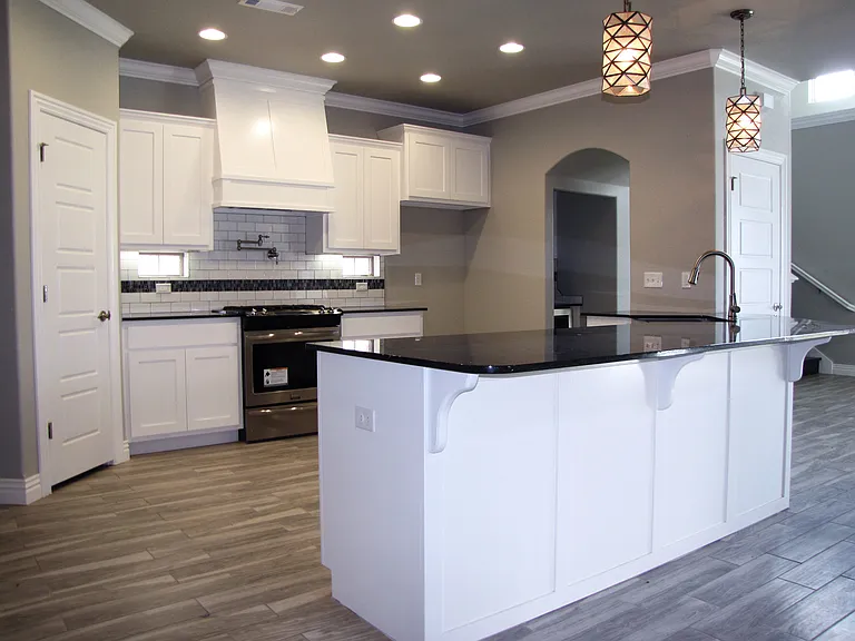 545 N Salem Rd — Photo 2