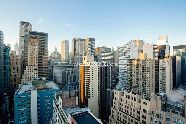 Rented by Mirador Real Estate | media 23