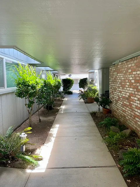 2 bed, $2,800 — Photo 2