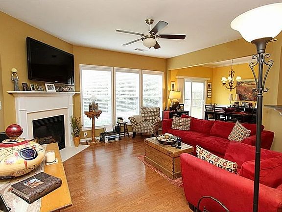 3rd image of 5980 Bentley Way