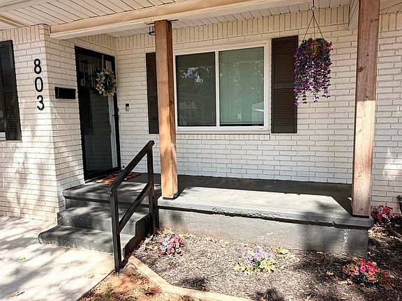 2nd image of 803 W Cheyenne St