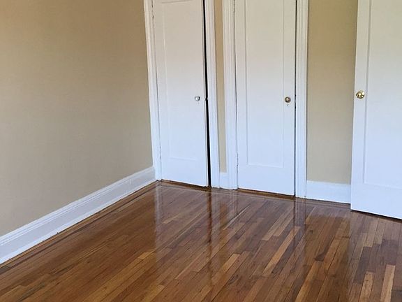 5th image of 4719 45th St APT 2F