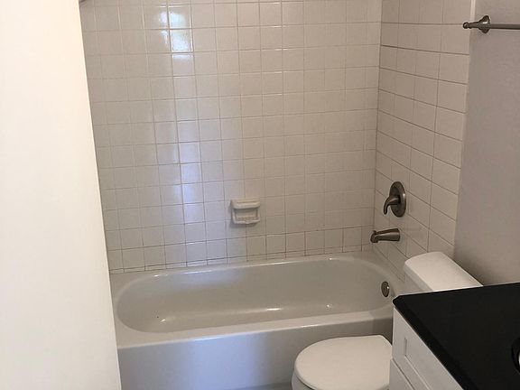4th image of 602 99th Ave N APT 1