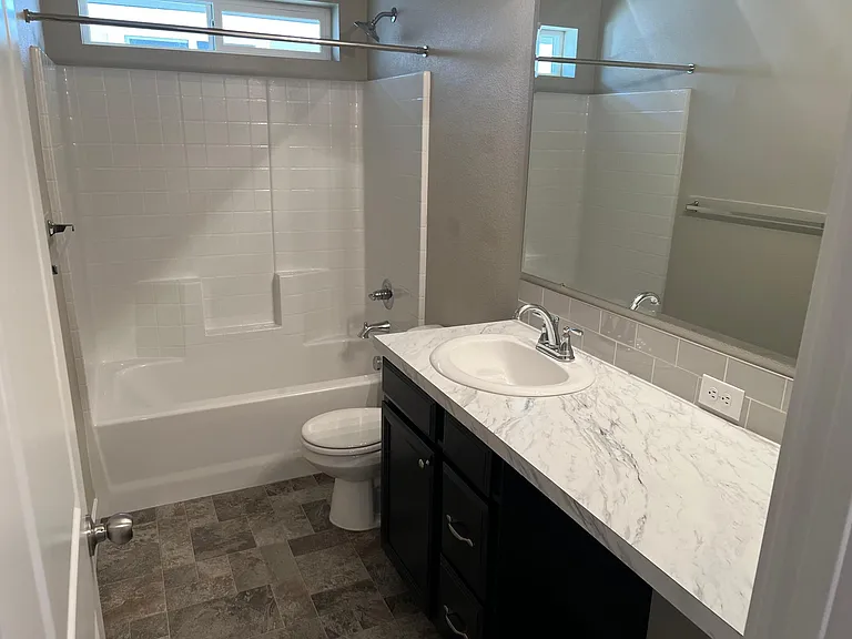695 E Whitbeck St — Photo 14