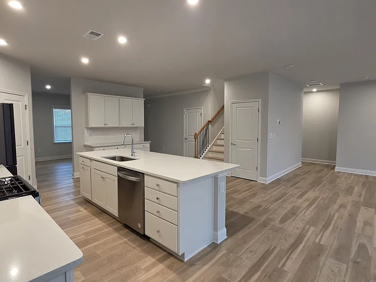 521 Elkwood Ln — Photo 23