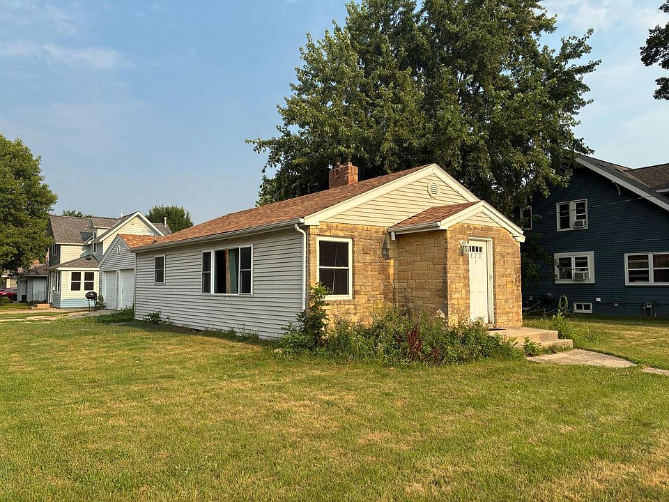 1st image of 420 Stearns Ave
