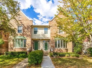 2554 W Lake Ave, Glenview, IL 60026