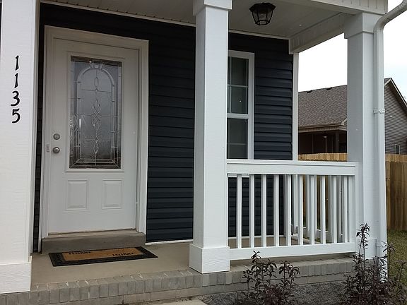 2nd image of 1135 Eagles Bluff Dr