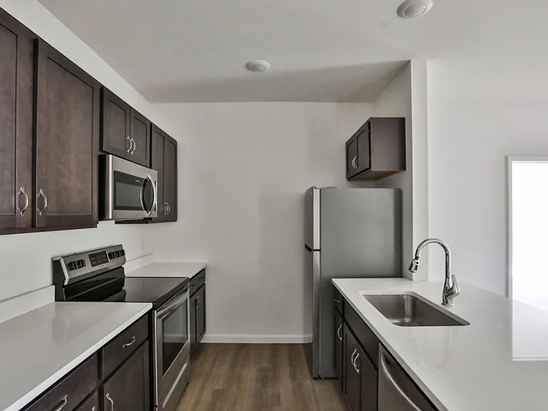 30 Pine Lane Apartments — Photo 24