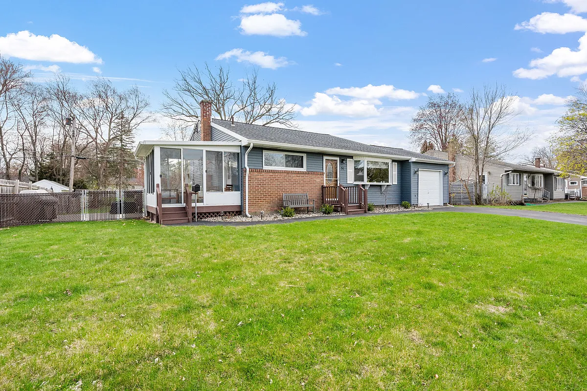 Building Photo - 51 Red Fox Dr
