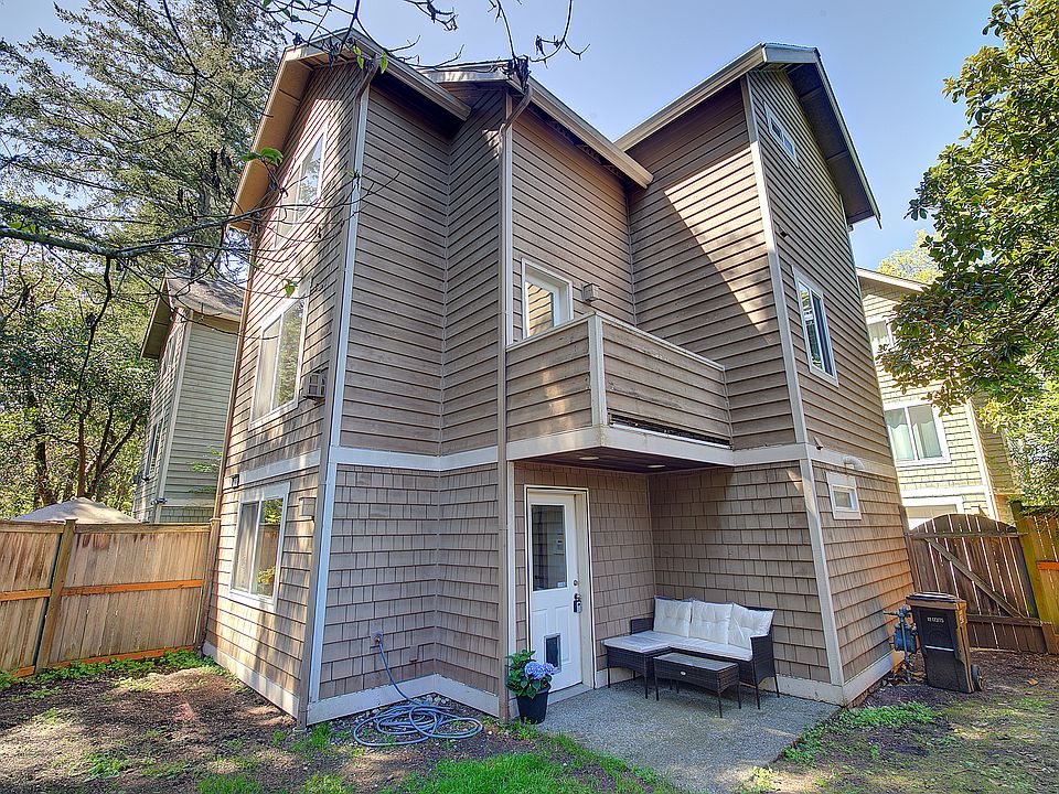 1st image of 2509 NE 125th St