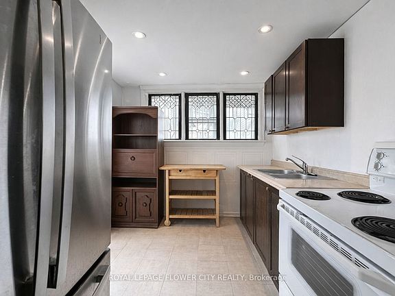 5th image of 199 Division St #1