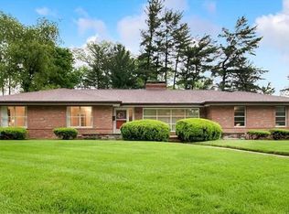 35 Wesley Dr, Belleville, IL 62223