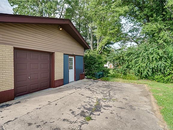 2nd image of 9025 Bunnell Hill Rd