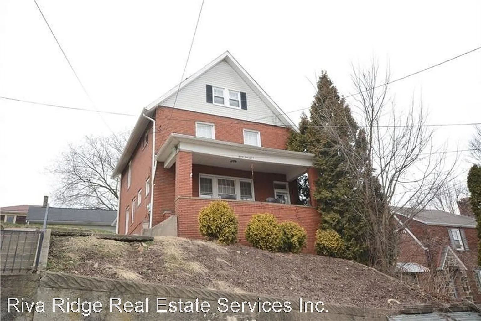2112 Saranac Ave photo 1