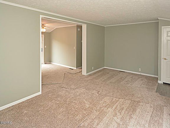5th image of 67935 29th St