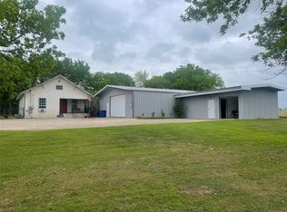 1101 Crisp Rd, Ennis, TX 75119