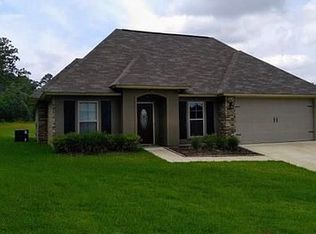 818 Pine Ridge Ct, Pineville, LA 71360