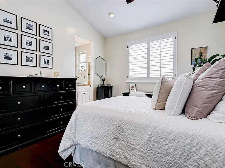 3005 N Poinsettia Ave — Photo 54