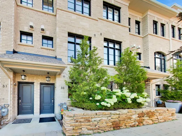 80 Daisy Ave #30, Toronto, ON M8W 0B7
