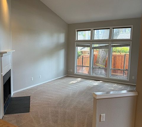4th image of 188 D Ave