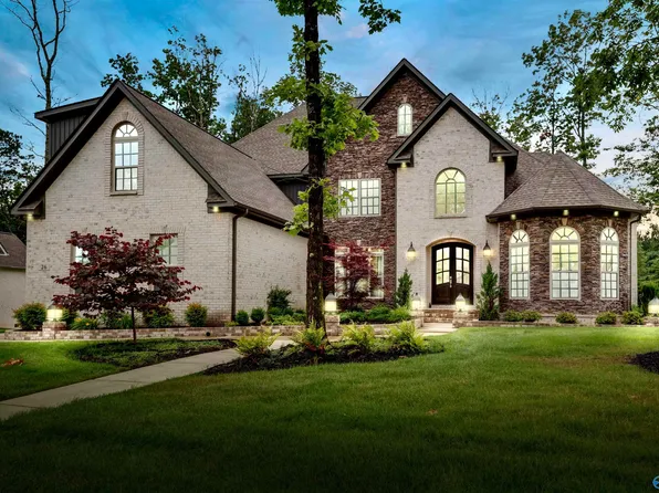 47 Ridge Bluff Cir, Huntsville, AL 35803