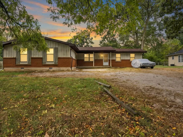 202 W Sycamore Street, Nixa, MO 65714